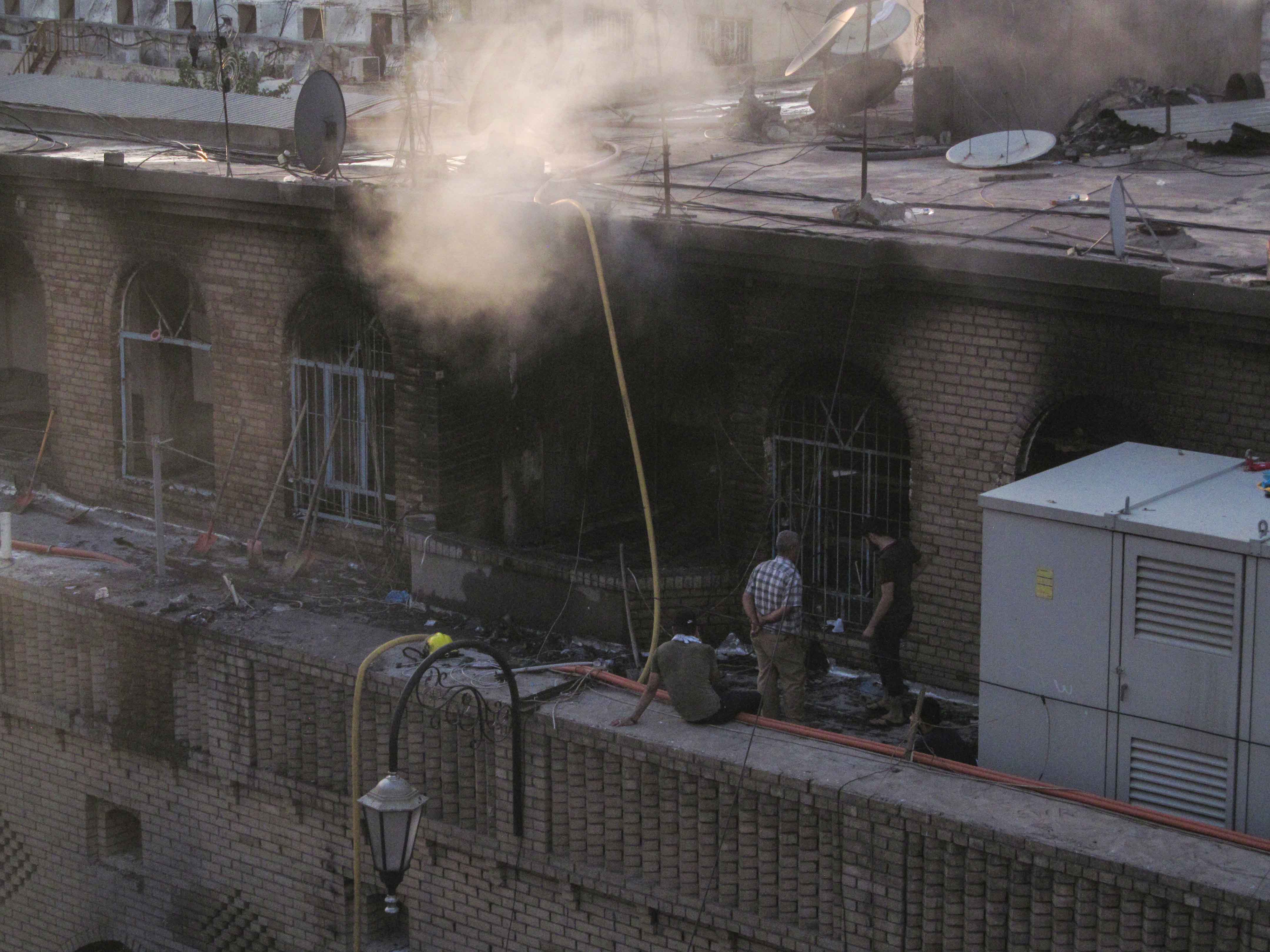 PHOTOS: Firefighters extinguish blaze in Erbil's old market 